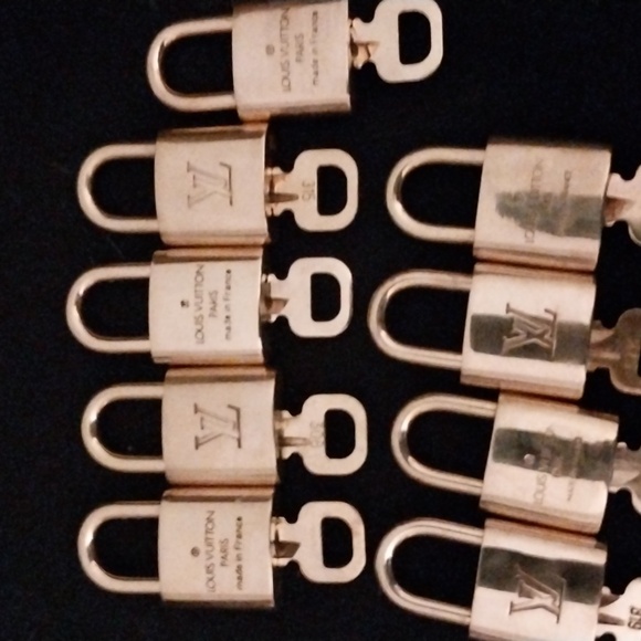 Lv lock and keys pick ur number - Picture 2 of 4